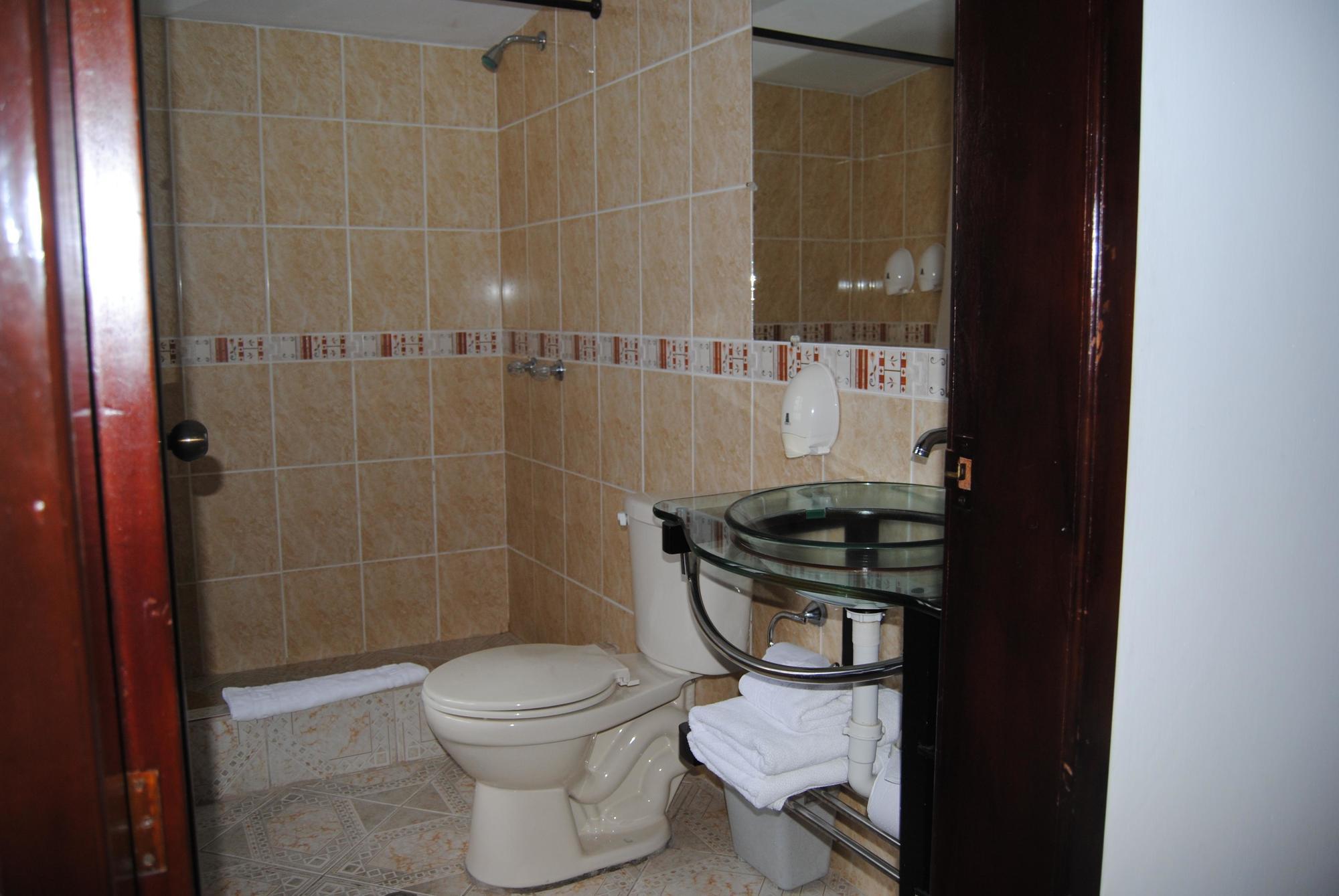 Hotel Fuente De Piedra I Quito Dış mekan fotoğraf